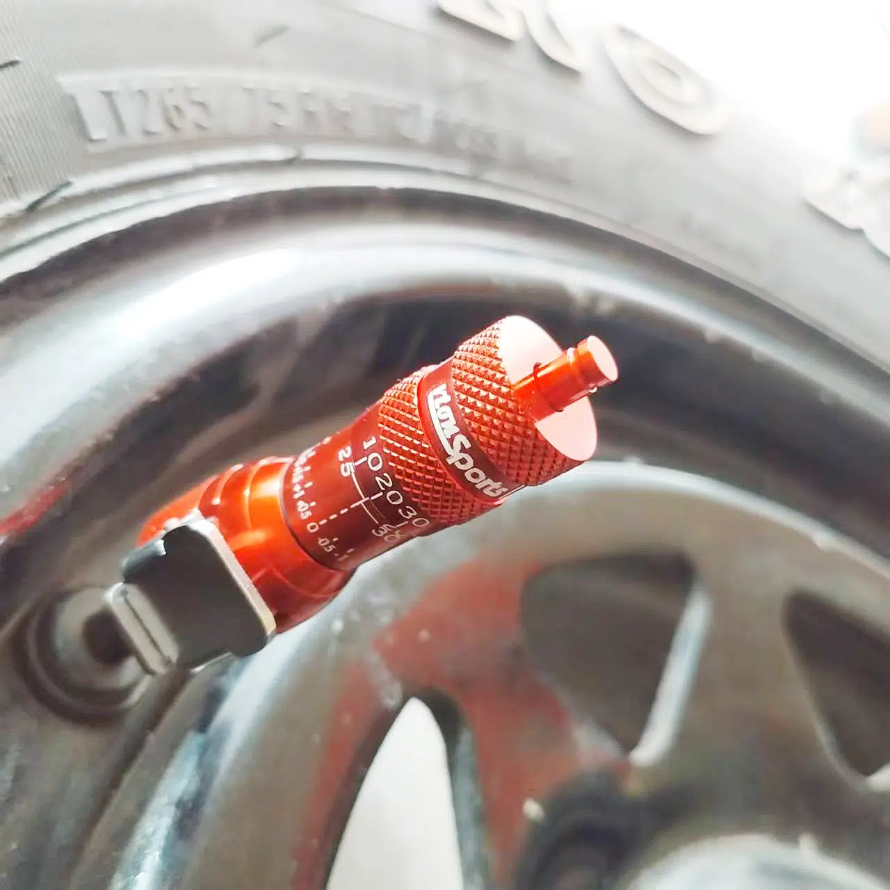 Quickly Clip-On Automatic Tire Deflators Red – VTONSPORTS 4